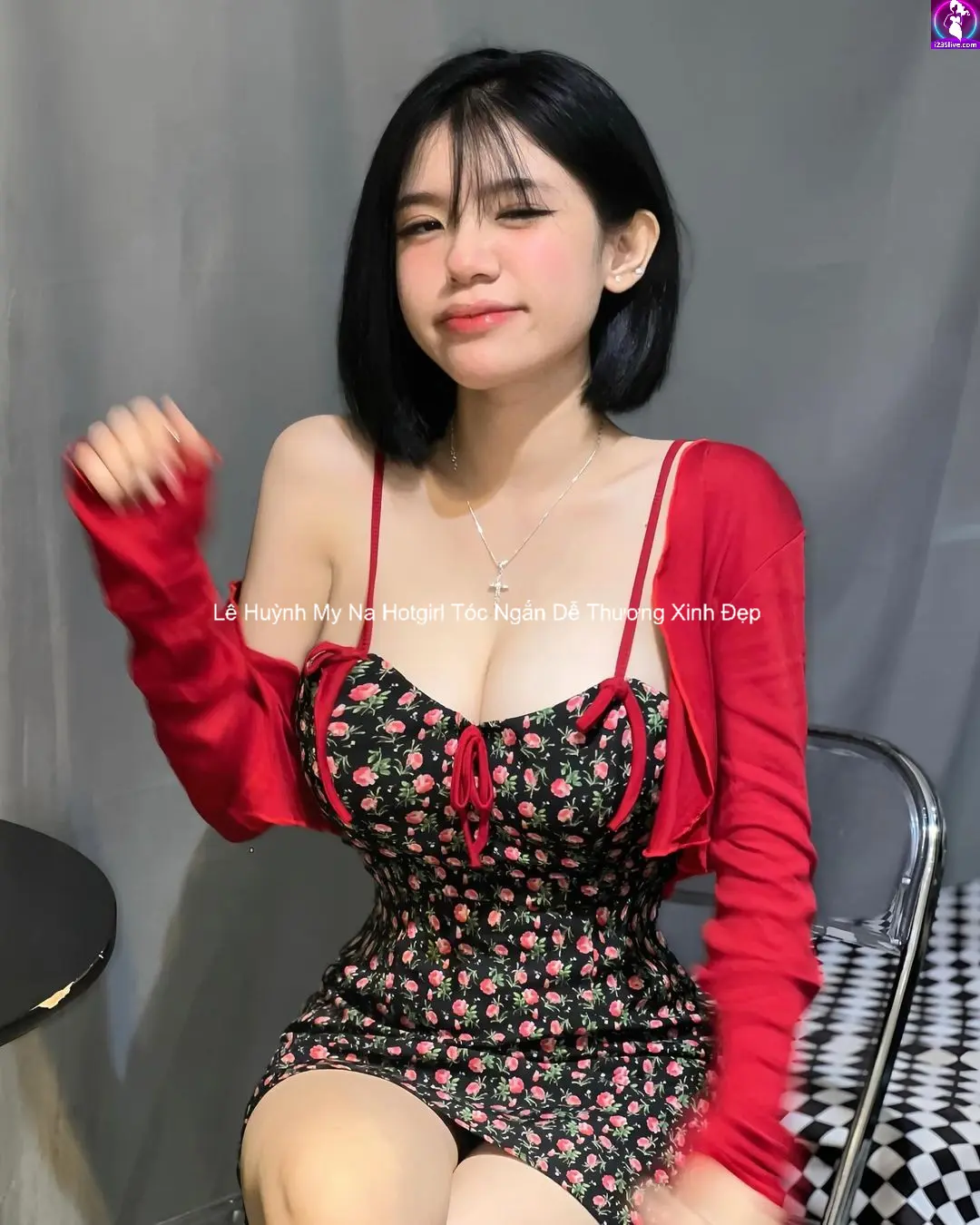 Lê Huỳnh My Na Hotgirl Tóc Ngắn Dễ Thương Xinh Đẹp 2