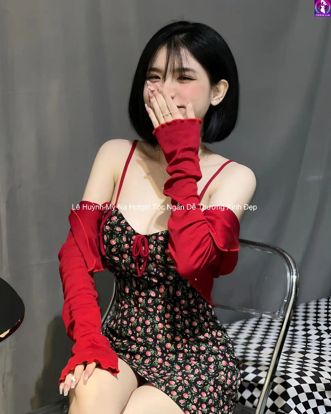 Lê Huỳnh My Na Hotgirl Tóc Ngắn Dễ Thương Xinh Đẹp 4